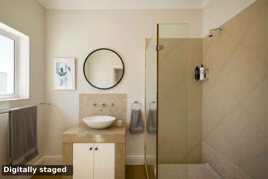 6 Bedroom Property for Sale in Whale Rock Western Cape